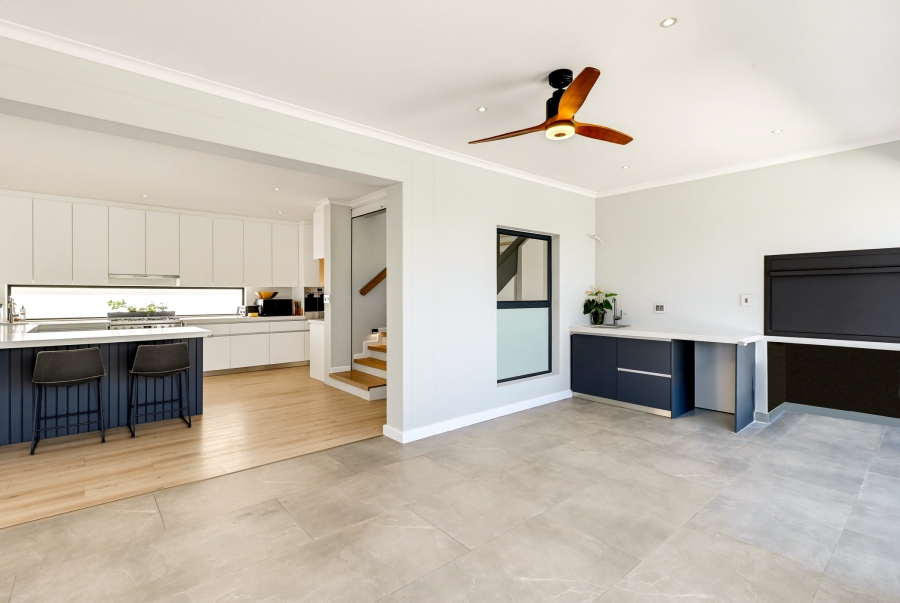 4 Bedroom Property for Sale in D’Stellen Estate Western Cape